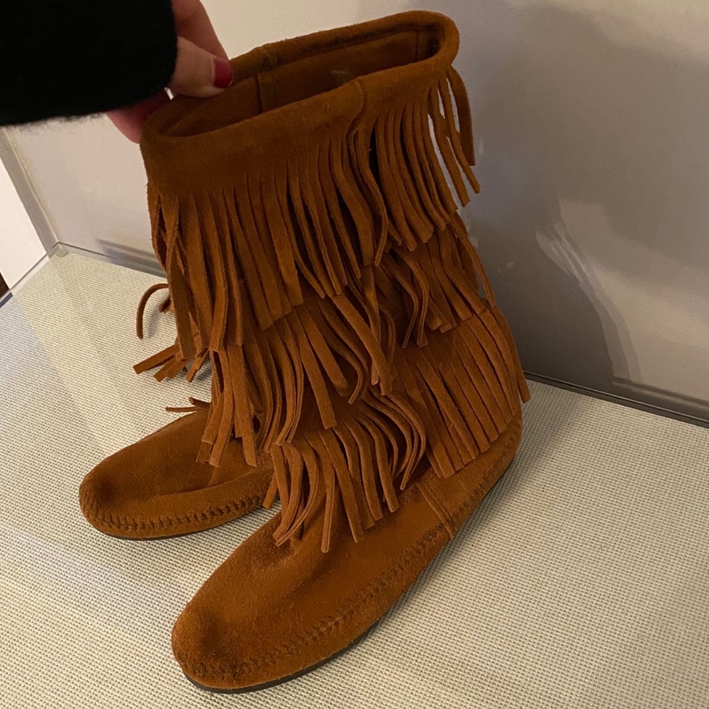 Minnetonka 3 Layer Fringe Boots